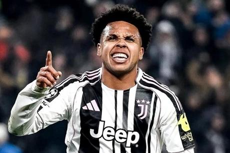 يوفنتوس يجدد عقد ماكيني حتى 2030 رسمياً 