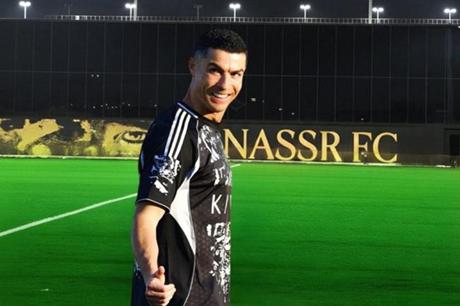 طائرة كريستيانو رونالدو الخاصة تغادر السعودية بشكل مفاجئ 
