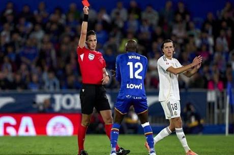 سبب تجاهل تدخل مدافع ريال مدريد ضد خيتافي في الدوري الإسباني 