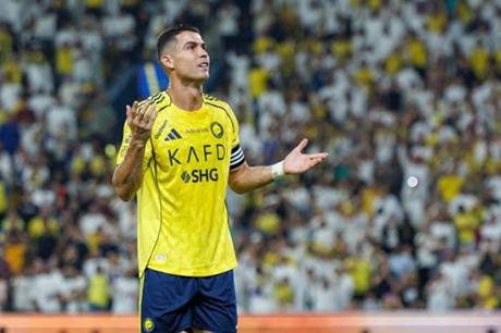 فابريزيو رومانو يكشف مدة غياب رونالدو عن النصر 