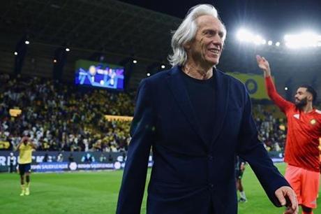 جيسوس يُلبي طلب لاعبي النصر 