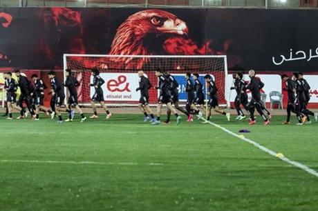 الأهلي يسترد جهود 3 لاعبين أمام طلائع الجيش 