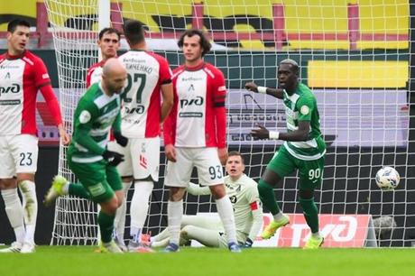 لوكوموتيف موسكو يتعثر أمام فريق أحمد 