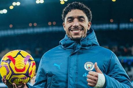 برشلونة يراقب مرموش عن كثب 