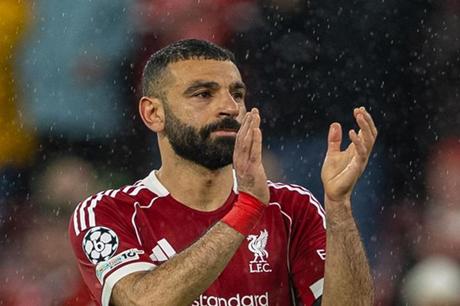 تصرف لافت لأشرف حكيمي مع صلاح بعد إقصاء ليفربول من دوري الأبطال 