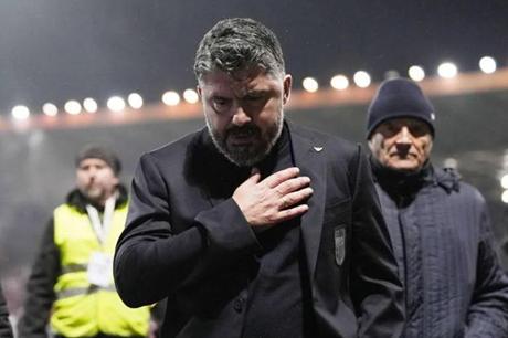 غاتوزو باكياً: أعتذر لإيطاليا 