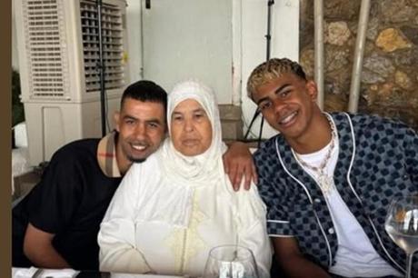 والد لامين جمال يدين الهتافات المسيئة للمسلمين أثناء ودية إسبانيا ومصر 