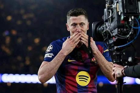 الدوري السعودي أم الدوري الإيطالي؟.. ليفاندوفسكي يحسم مصيره مع برشلونة 