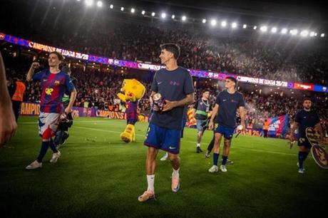 أول لاعب في التاريخ.. كانسيلو يحطم أرقام أساطير أوروبا بإنجاز فريد 