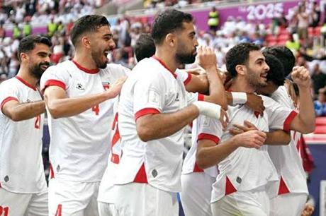 مفاجأة للجماهير.. هذا الثنائي سيعلق على مواجهة الأردن والجزائر 