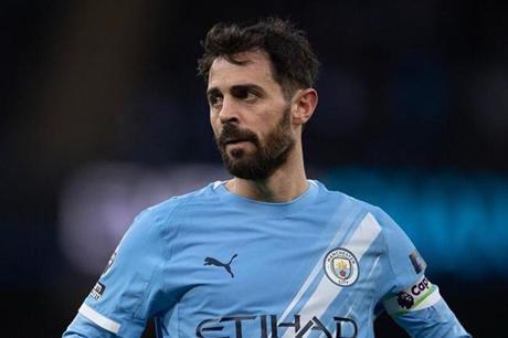 بسبب برناردو سيلفا.. صراع شرس بين برشلونة وأتليتكو مدريد 