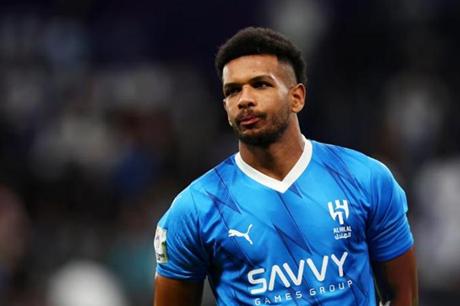 الهلال يقرر استبعاد علي البليهي من معسكر النمسا 