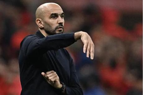 وليد الركراكي يقترب من قيادة منتخب العراق 