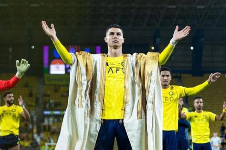 الأمير سعود بن حسام مع رونالدو.. تكوين تحالف قوي لشراء النصر السعودي 
