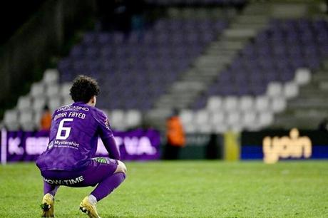ارتبط اسمه بالأهلي.. مدافع مصري يتلقى عرضا رسميا من الدوري الإيطالي 