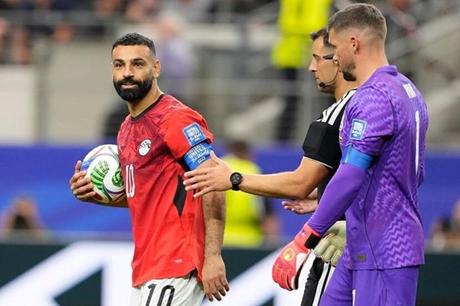 صلاح يعلق على طريقة تنفيذ "ركلة الترجيح" واحتمالية مواجهة ميسي في مونديال 2026 