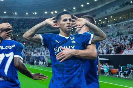 الهلال يوافق على رحيل محترف الفريق مقابل 10 مليون يورو 