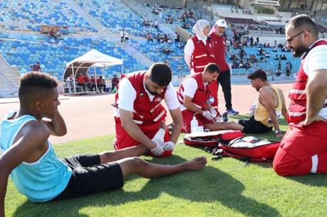 الهلال الأحمر الأردني يؤمن خدمات الإسعاف الأولي خلال بطولة أندية ألعاب القوى 