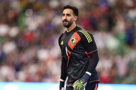 العقيدي يضع إدارة النصر أمام خيارين 