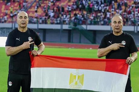 الاتحاد المصري ينهي الجدل رسميا بشأن تجديد عقد حسام حسن 