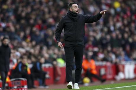 دي زيربي يرفع راية التحدي: لن نذهب إلى ريال مدريد للتنزه 