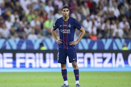 لماذا تقدم ديمبيلي ولامين جمال وصلاح على حكيمي في ترتيب الكرة الذهبية 2025؟ 