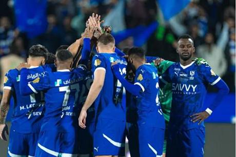 رسمياً أسطورة الهلال السعودي يعود إلى النادي 