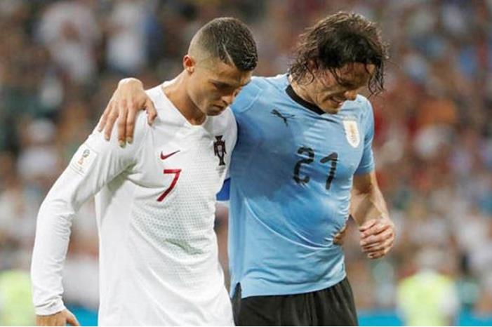 163-112213-cavani-manchester-united-shirt-no-7_700x400