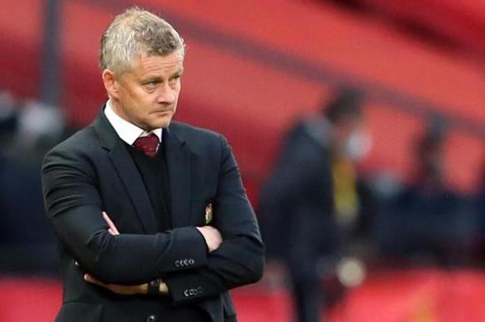 ثنائي دورتموند يفجر غضب سولسكاير تجاه مانشستر يونايتد 138-221005-solskajer-manchester-united_700x400