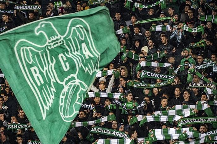 الرجاء يتوج بلقب الدوري المغربي 5f83e8bb4236045db11e4786