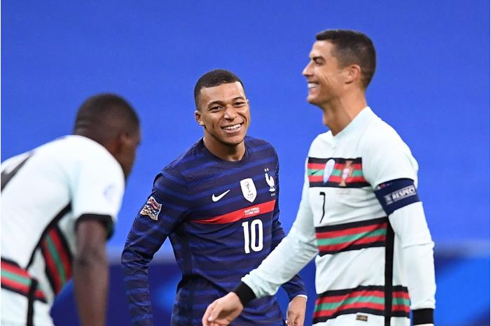 لأول مرة في مشوارهما.. هذا ما قاله مبابي قبل مواجهه ملهمه رونالدو mbabi ronaldo