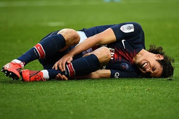 تحديد مدة غياب كافاني عن مانشستر يونايتد بسبب كورونا 1415ADE916269