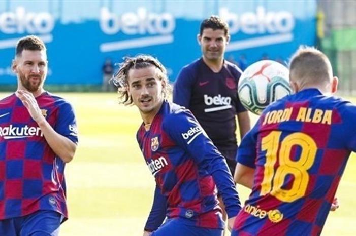 هل ينتقل نجم برشلونة إلى أحد الأندية السعودية؟ image (1)