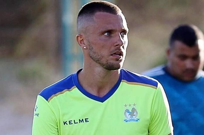 تعرف على الوجهة الجديدة للبولندي لوكاس 104628380_980038722453655_6061177601403148257_n