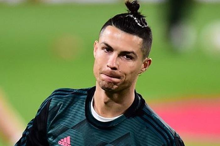 98-150602-ronaldo-juventus-60-millions_700x400