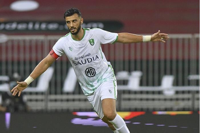 السومة يهدد النصر والهلال image