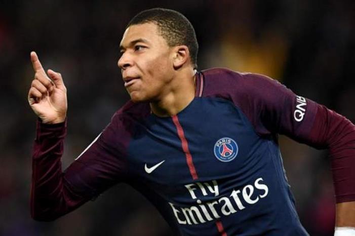 مبابي: تياغو سيلفا أفضل مدافع في تاريخ باريس سان جيرمان 9163270_1519681038