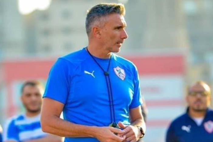 163-222846-patrice-carteron-zamalek-departure-coach_700x400