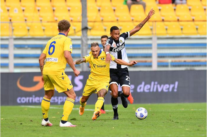 الفوز الأول لبارما في الدوري الإيطالي parma-verona