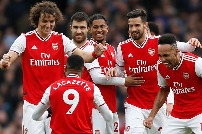 arsenal-celebrating-alexandre-lacazette_1wd7bt4pfiq47103sdfnbltb5k