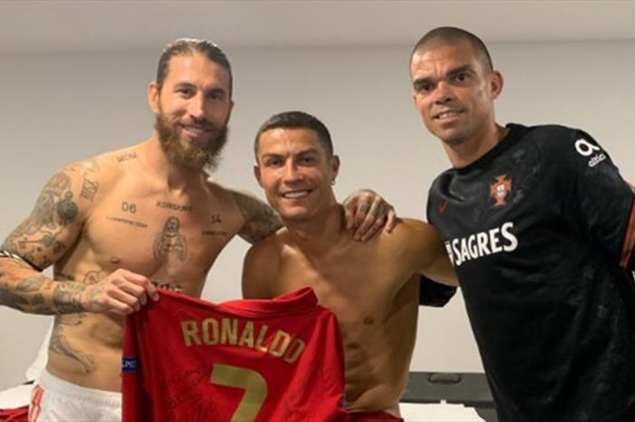 ماذا قال راموس بعد رؤية رونالدو وبيبي مرة أخرى.. تعرف على التفاصيل E74C18C738735