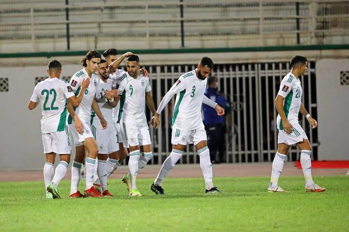 منتخب الجزائر يكتب التاريخ.. ويهدد عرش بطل أوروبا 398104-منتخب-الجزائر