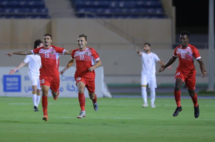 النشامى يهزمون سوريا بخماسية ويتأهلون لنهائي غرب اسيا d539f347b154e9ee74d76158dea53516