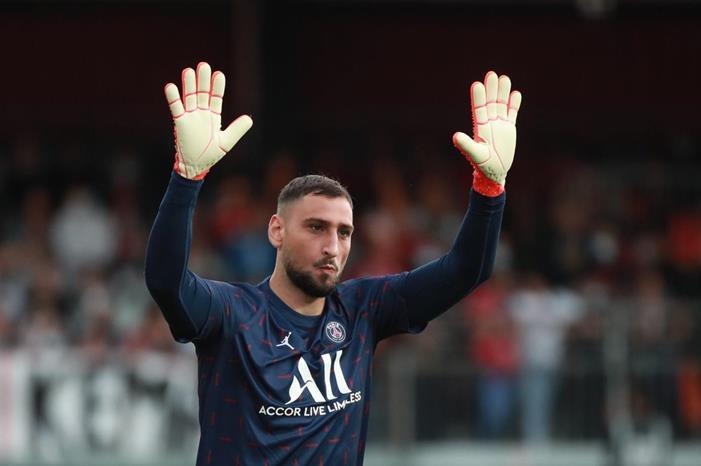 جماهير يوفنتوس تسعى لاقناع دوناروما بطريقة رونالدو donnarumma-psg-waves-2108-epa