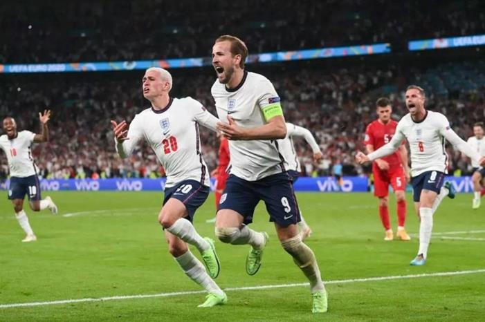 انجلترا تتعثر في تصفيات كأس العالم القنوات-الناقلة-لمباراة-إنجلترا-والمجر-في-تصفيات-كأس-العالم-الليلة
