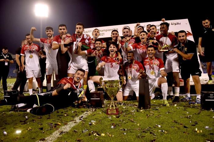 الأندية الأردنية تحتفل بإنجاز المنتخب الأولمبي photo_2021-10-12_23-08-01