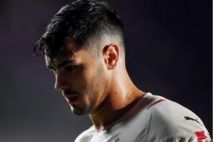 ميلان يعلن إصابة نجمه الشاب إبراهيم دياز 6169fcbc4c59b71090720293