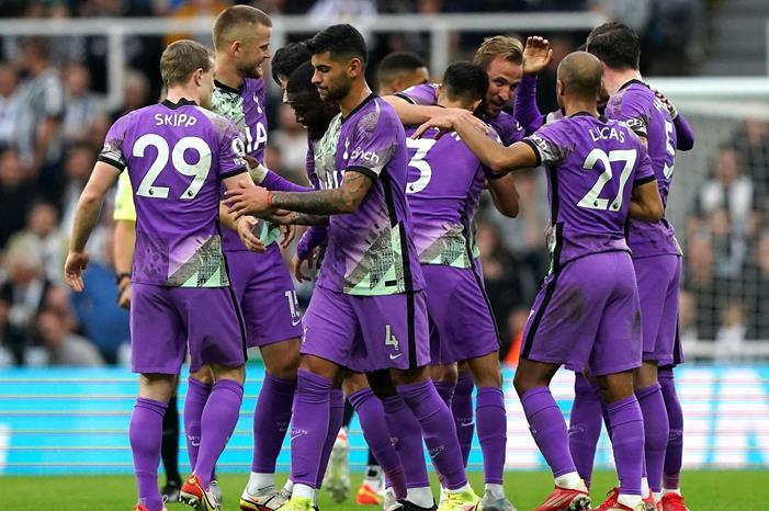 4700043-FB6kqz6XIAAE186-scaled