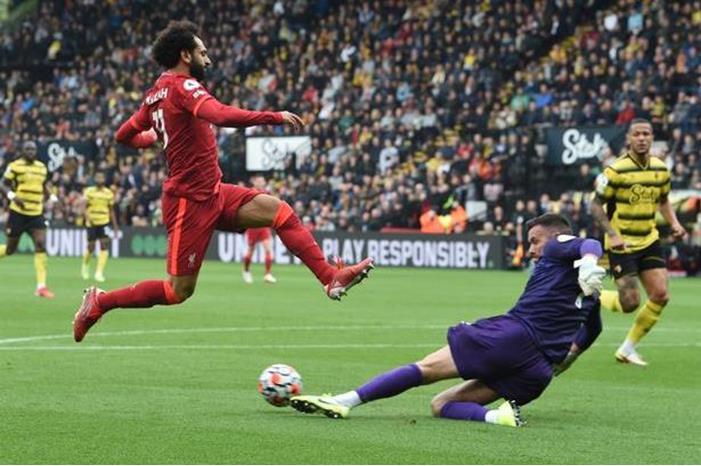 بن-فوستر-خلال-مواجهة-صلاح-في-مباراة-ليفربول-و-واتفورد