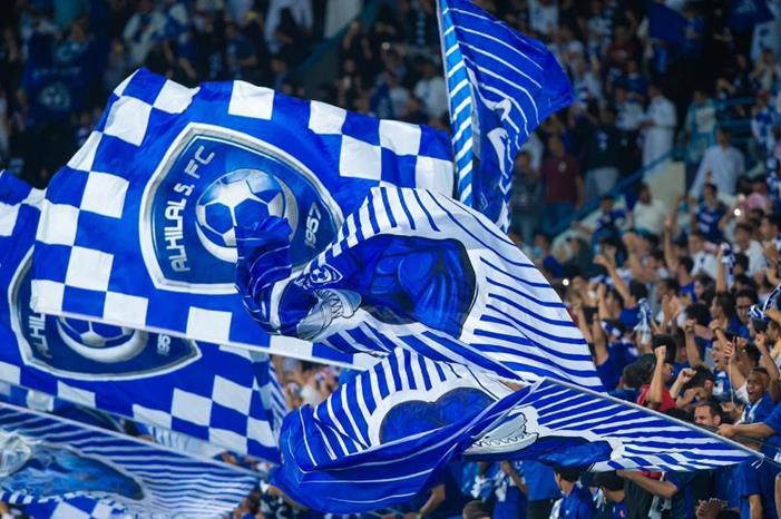 الآسيوية صعبة قوية .. جماهير الهلال تهز ملعب النصر جماهير-الهلال-1